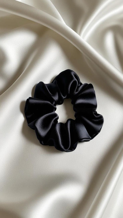 BLACK-ANTRAA SCRUNCHIE