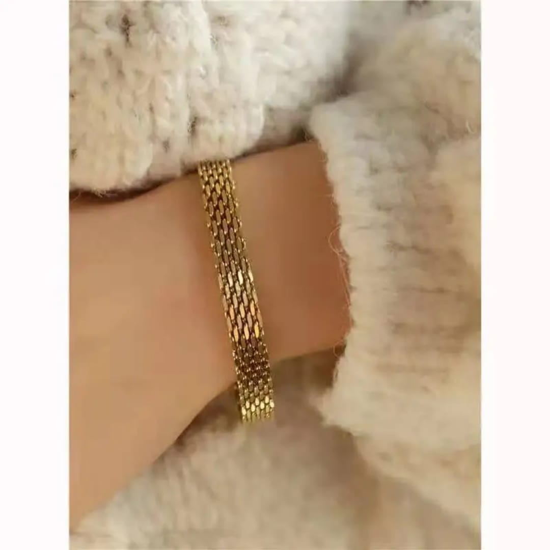 Classic Gold Mesh Chain Bracelet