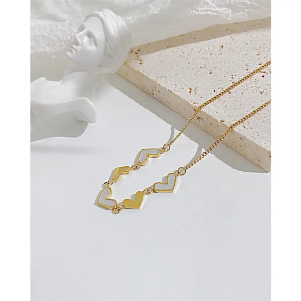 Elegant Enamel Heart | Neckless